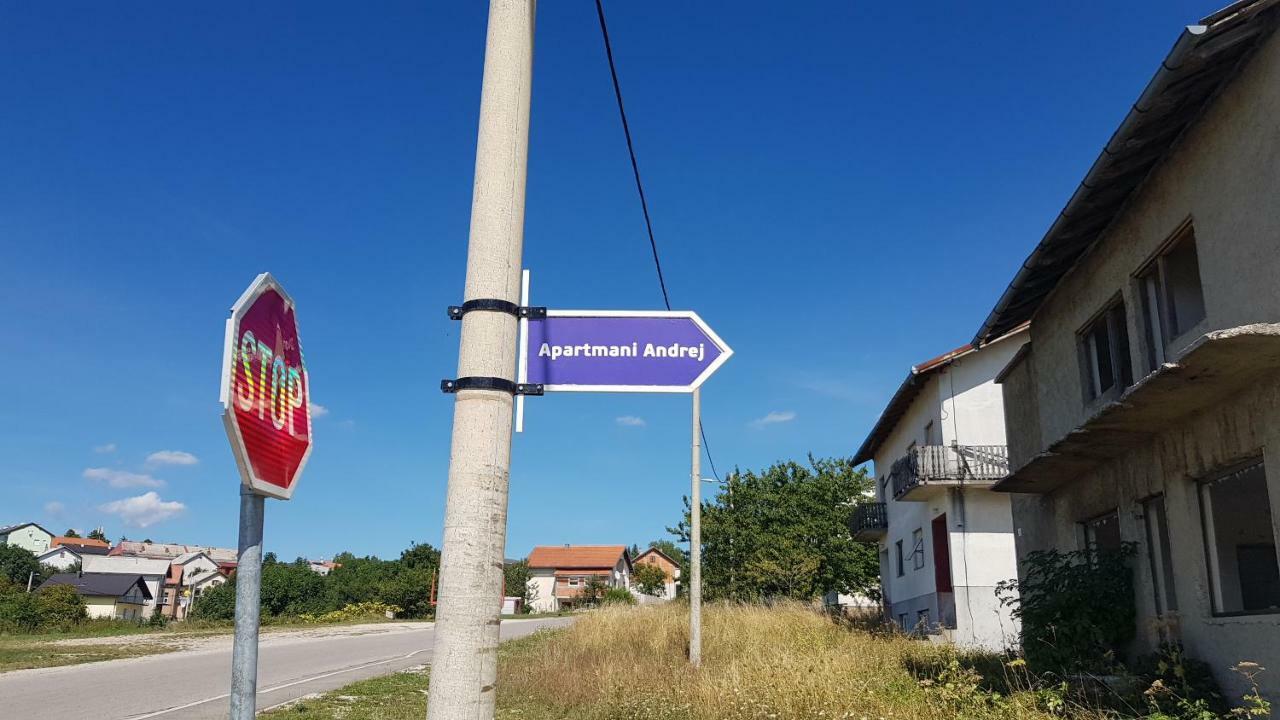 Apartmani Andrej Udbina Exterior foto